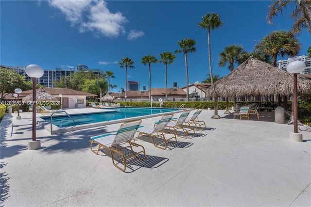 601 Leslie Dr, Hallandale Beach, FL 33009