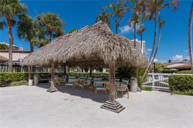 601 Leslie Dr, Hallandale Beach, FL 33009