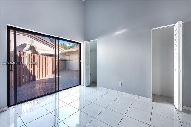 601 Leslie Dr, Hallandale Beach, FL 33009
