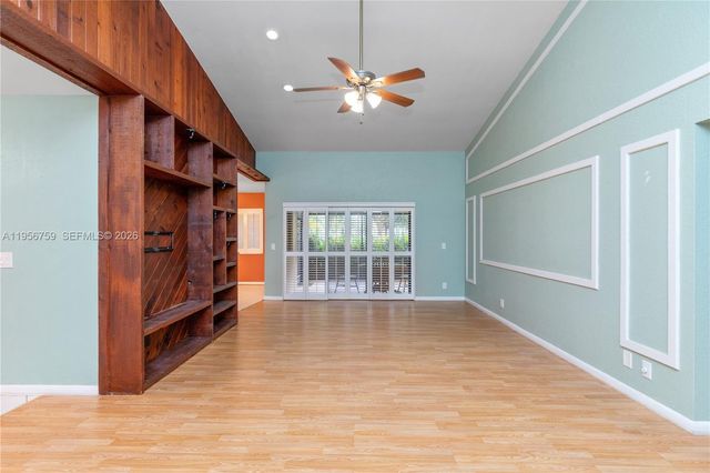 9360 S Chelsea Dr S, Plantation, FL 33324