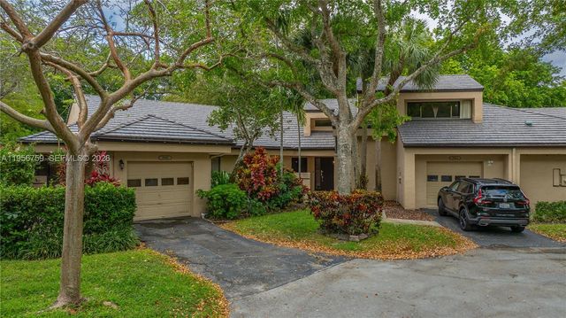 9360 S Chelsea Dr S, Plantation, FL 33324