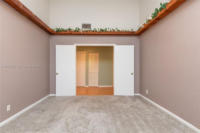 9360 S Chelsea Dr S, Plantation, FL 33324