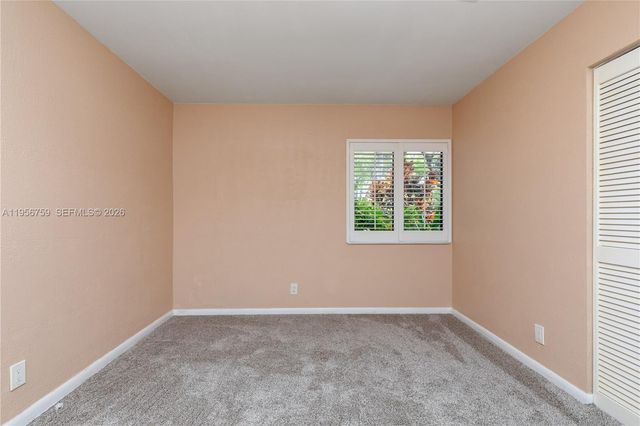 9360 S Chelsea Dr S, Plantation, FL 33324