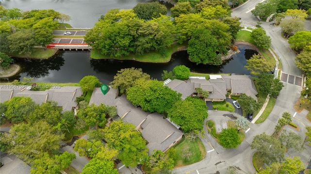 9360 S Chelsea Dr S, Plantation, FL 33324