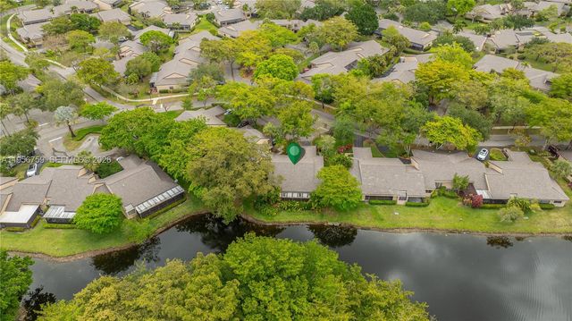 9360 S Chelsea Dr S, Plantation, FL 33324