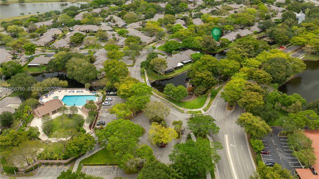 9360 S Chelsea Dr S, Plantation, FL 33324