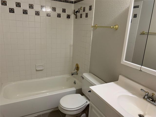 6401 Deihl Road 704, Houston, TX 77092