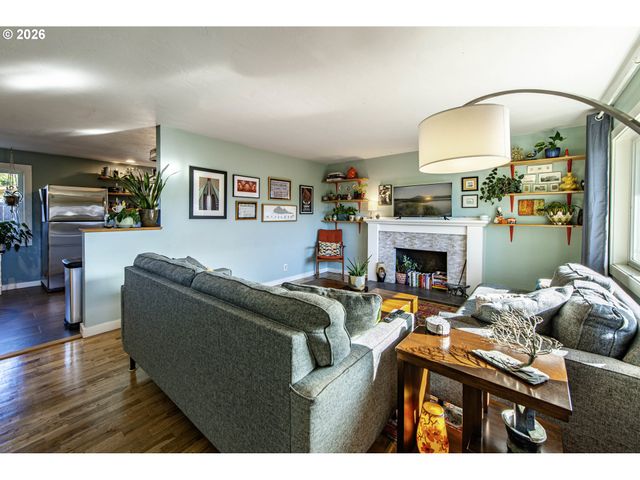 2274 CENTENNIAL Blvd, Springfield, OR 97477