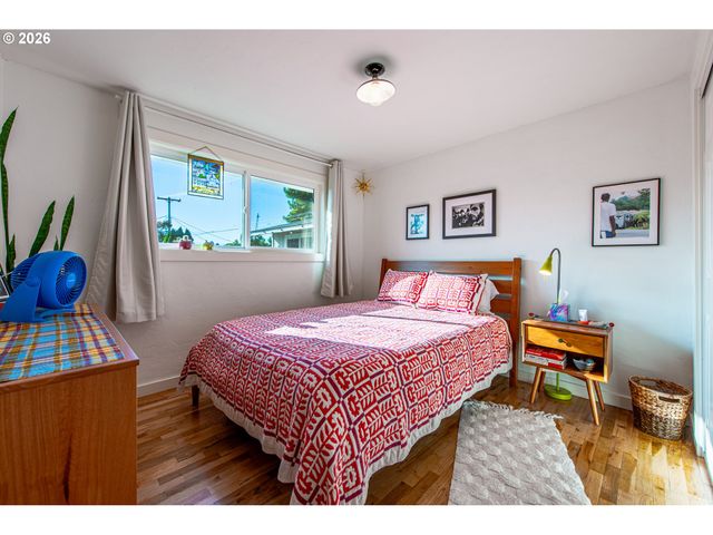 2274 CENTENNIAL Blvd, Springfield, OR 97477