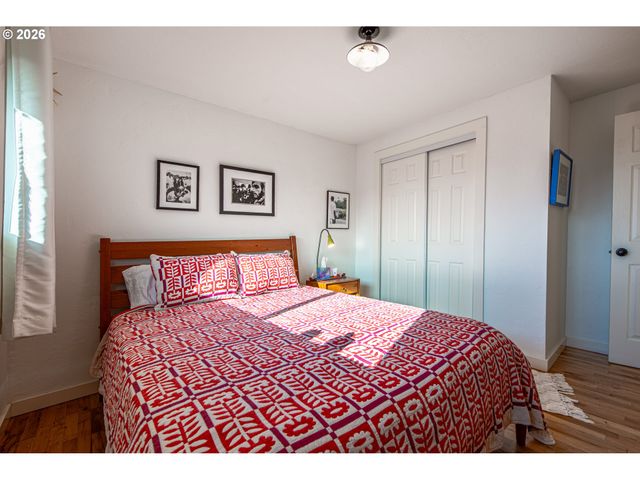 2274 CENTENNIAL Blvd, Springfield, OR 97477