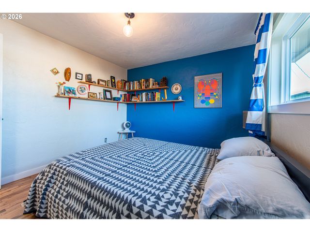 2274 CENTENNIAL Blvd, Springfield, OR 97477