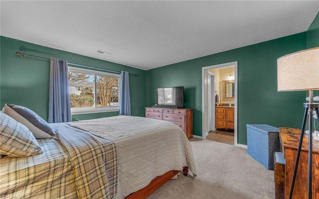 545 Prince Of Wales DR, Virginia Beach, VA 23452