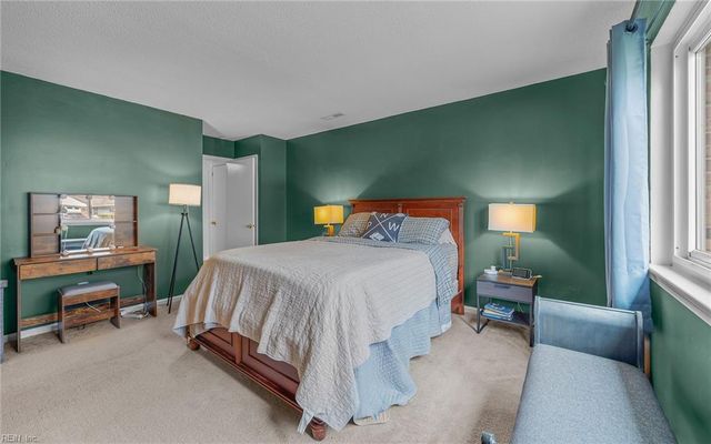 545 Prince Of Wales DR, Virginia Beach, VA 23452