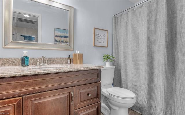 545 Prince Of Wales DR, Virginia Beach, VA 23452