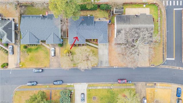 545 Prince Of Wales DR, Virginia Beach, VA 23452