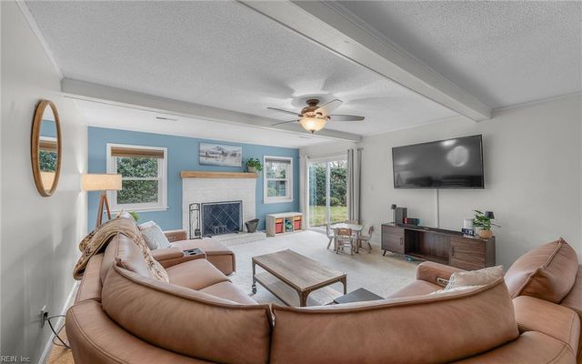 545 Prince Of Wales DR, Virginia Beach, VA 23452