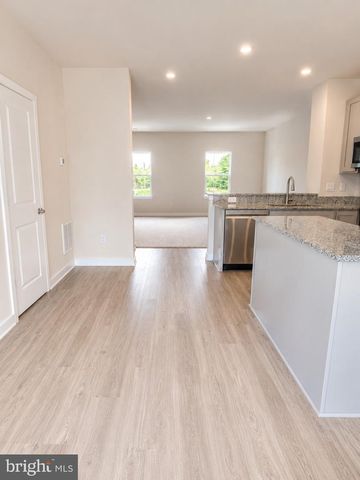 105 BOONE CT, Winchester, VA 22602
