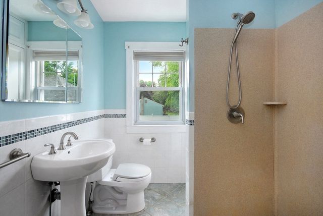 10 Brook St, Ayer, MA 01432