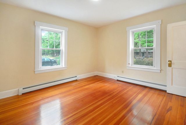 10 Brook St, Ayer, MA 01432