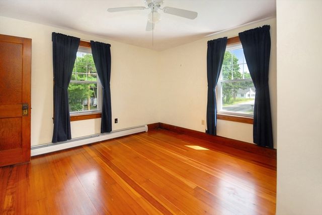 10 Brook St, Ayer, MA 01432