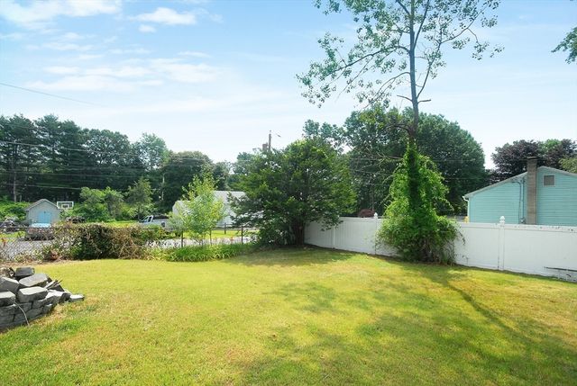 10 Brook St, Ayer, MA 01432