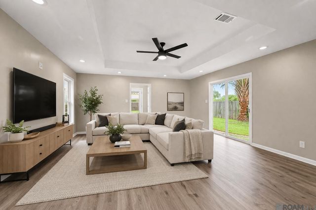 7367 Cherrydale Dr, Denham Springs, LA 70706