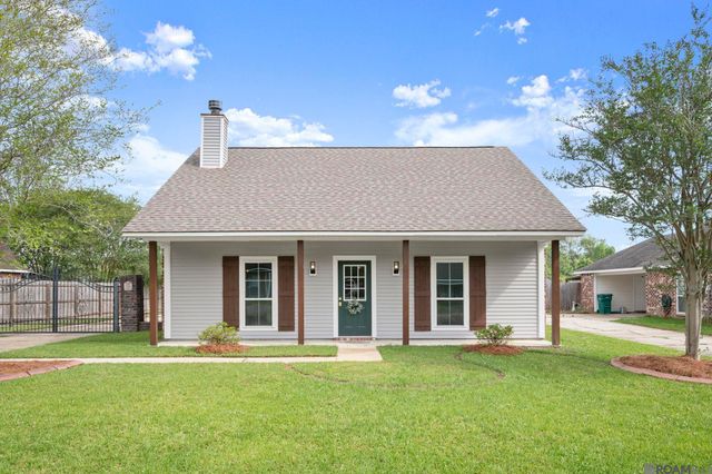 7367 Cherrydale Dr, Denham Springs, LA 70706
