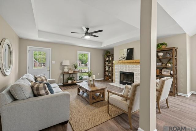 7367 Cherrydale Dr, Denham Springs, LA 70706