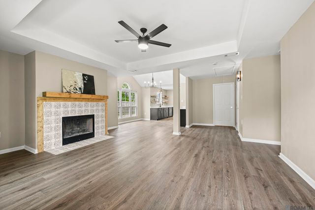 7367 Cherrydale Dr, Denham Springs, LA 70706
