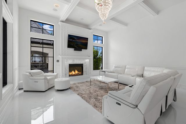 361 S White Chapel Boulevard, Southlake, TX 76092