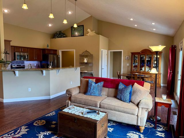 4265 S Mallard Court, Bloomington, IN 47403