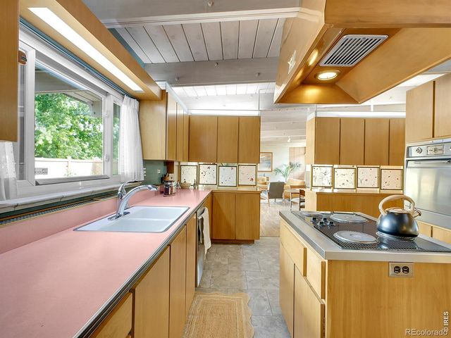 4677 E Hampden Avenue, Denver, CO 80222