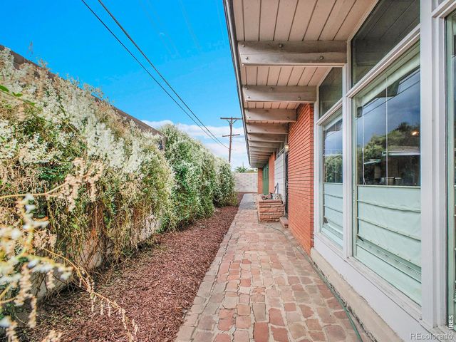 4677 E Hampden Avenue, Denver, CO 80222