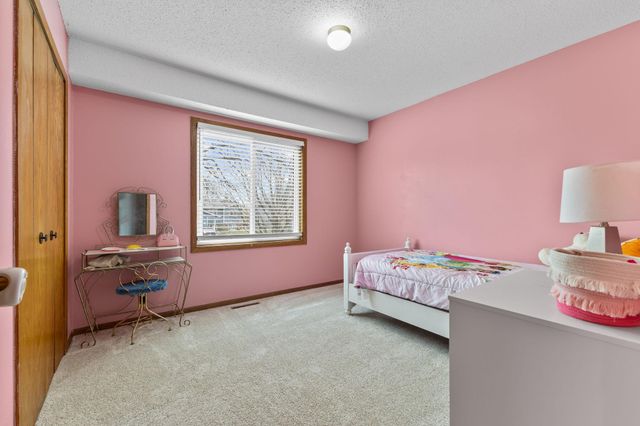 4290 Fox Ridge Road, Eagan, MN 55122