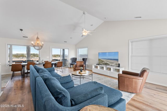 708 Ocean Boulevard W, Supply, NC 28462