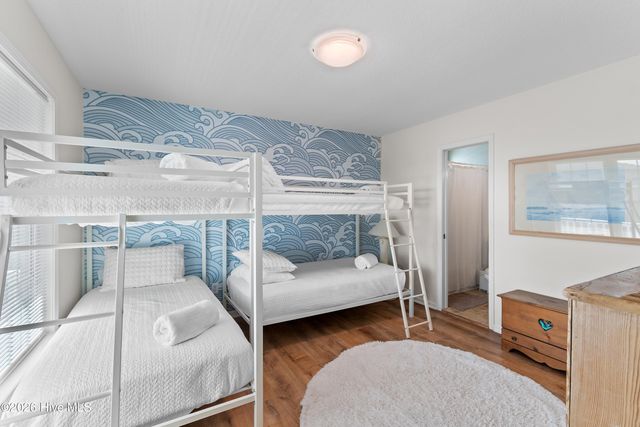 708 Ocean Boulevard W, Supply, NC 28462