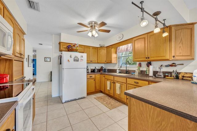 9830 BUNKER ROAD, Leesburg, FL 34788