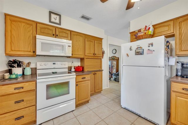 9830 BUNKER ROAD, Leesburg, FL 34788