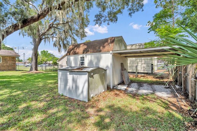 9830 BUNKER ROAD, Leesburg, FL 34788