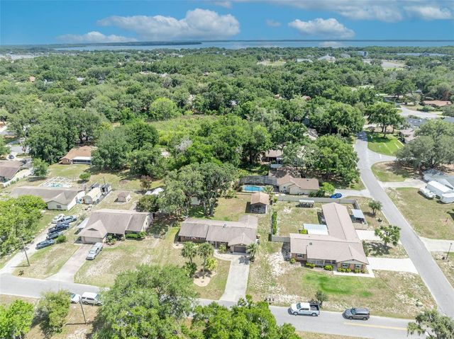 9830 BUNKER ROAD, Leesburg, FL 34788