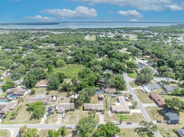 9830 BUNKER ROAD, Leesburg, FL 34788