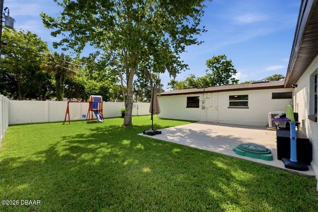 2015 Brian Avenue, South Daytona, FL 32119