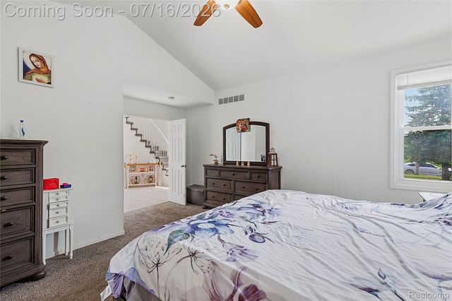 52279 Matterhorn Drive, Macomb Township, MI 48042