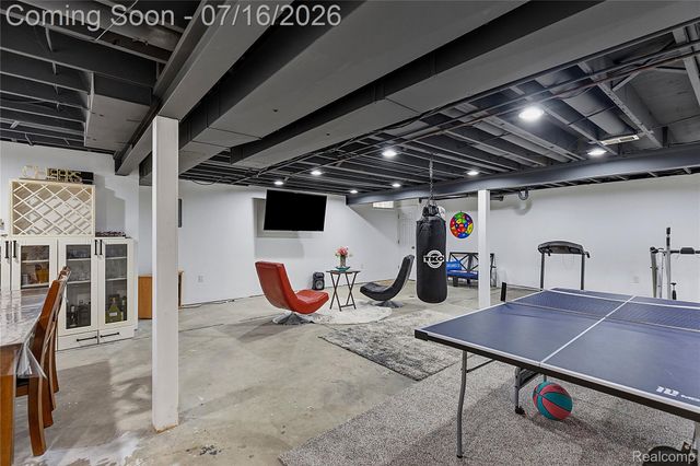 52279 Matterhorn Drive, Macomb Township, MI 48042