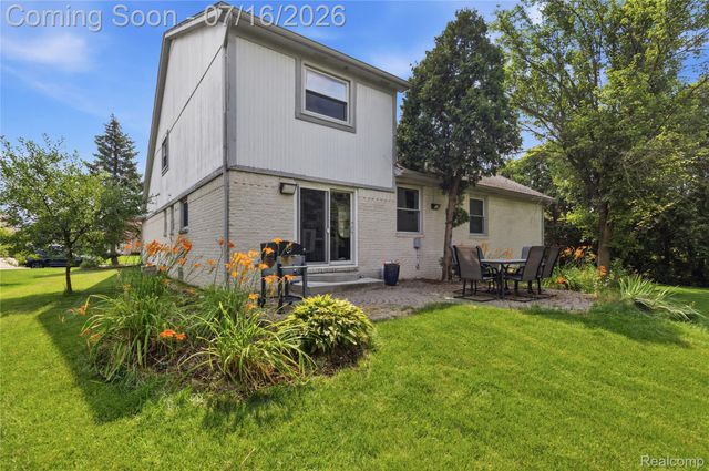 52279 Matterhorn Drive, Macomb Township, MI 48042
