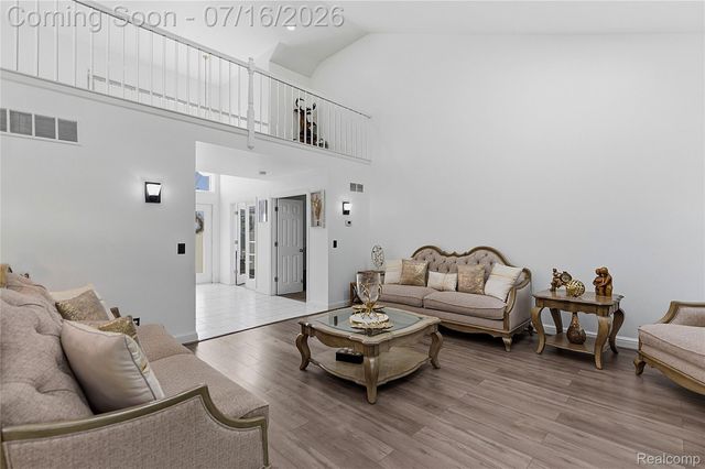 52279 Matterhorn Drive, Macomb Township, MI 48042