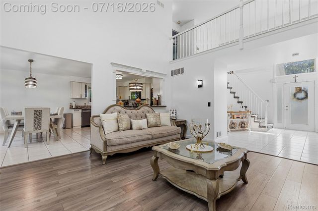 52279 Matterhorn Drive, Macomb Township, MI 48042