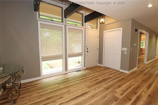 8 Quail Cove Road, Charleston, WV 25314