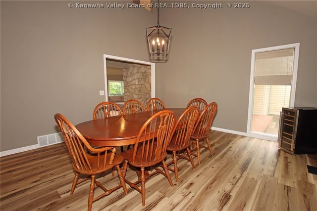 8 Quail Cove Road, Charleston, WV 25314