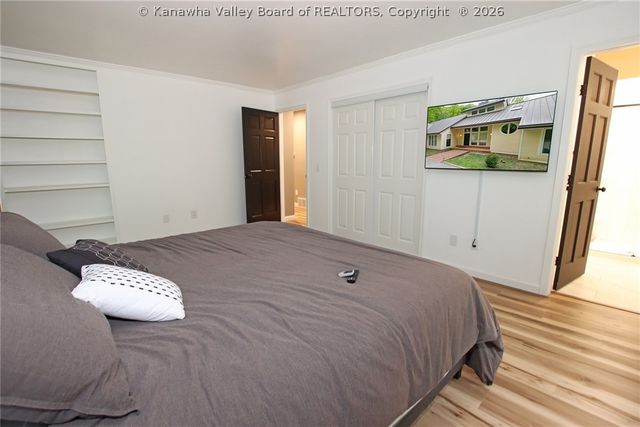 8 Quail Cove Road, Charleston, WV 25314